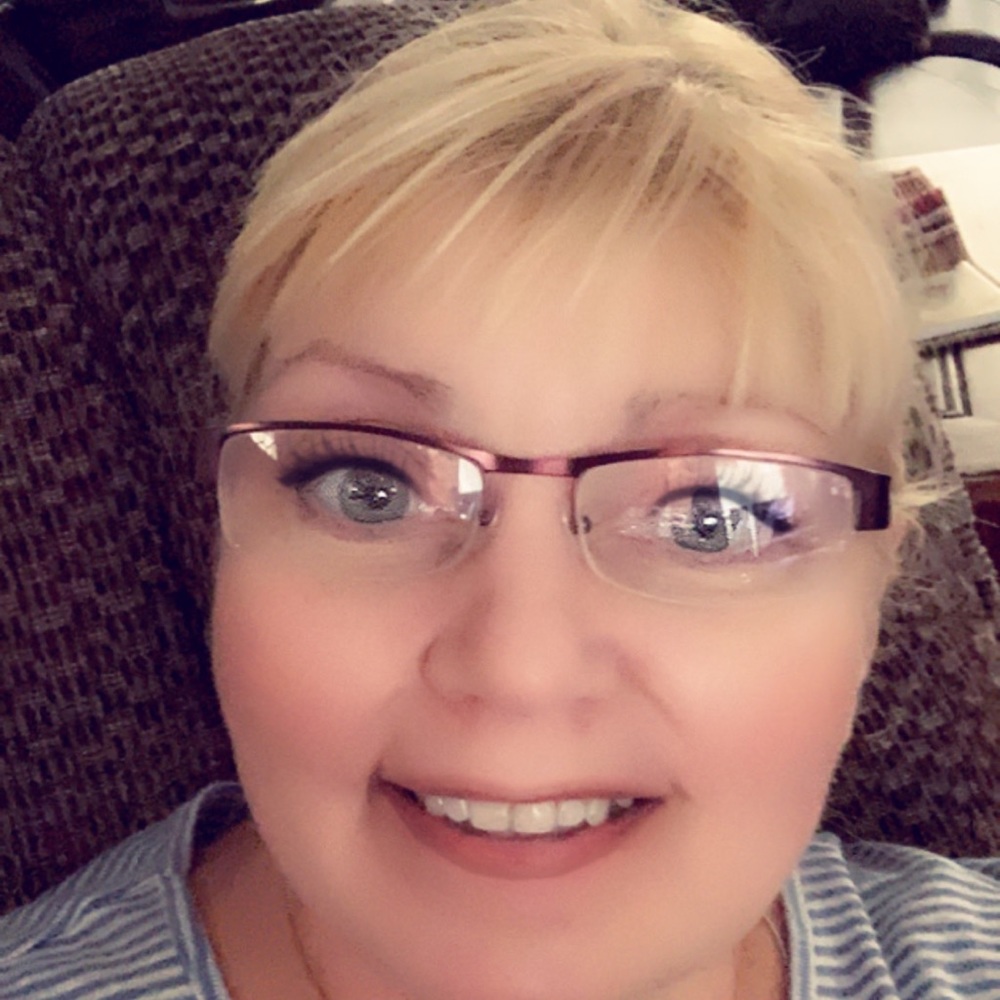 Meet your Posher, Lori